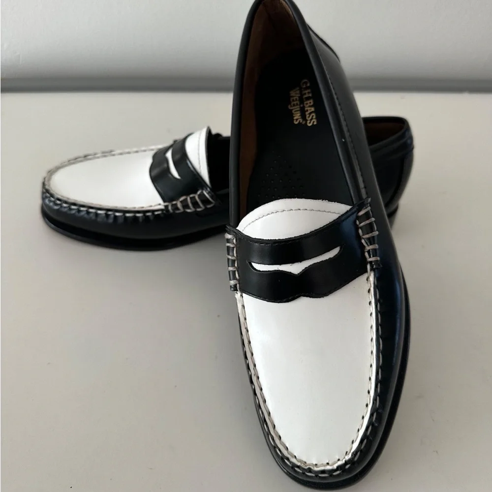 G.H. Bass & Co. Women’s Whitney Two Tone Loafers - Picture 2 of 10